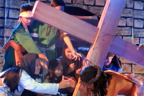 senakulo drawing|Senakulo: Holy Week street plays in the Philippines .